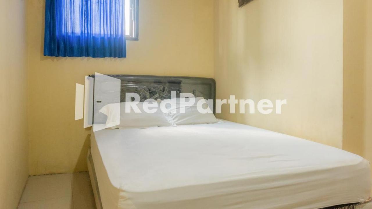 Vandhela Homestay Syariah Mitra Reddoorz Сурабая Экстерьер фото