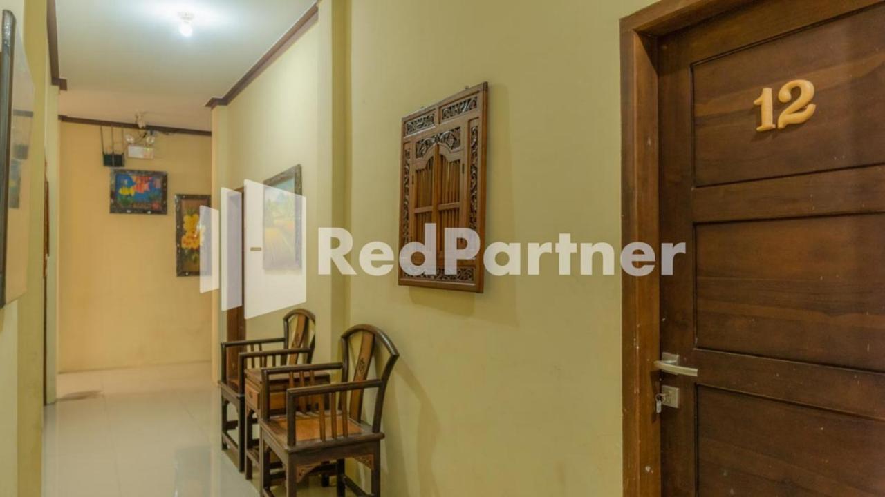 Vandhela Homestay Syariah Mitra Reddoorz Сурабая Экстерьер фото