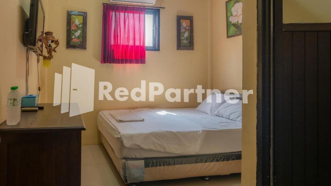 Vandhela Homestay Syariah Mitra Reddoorz Сурабая Экстерьер фото